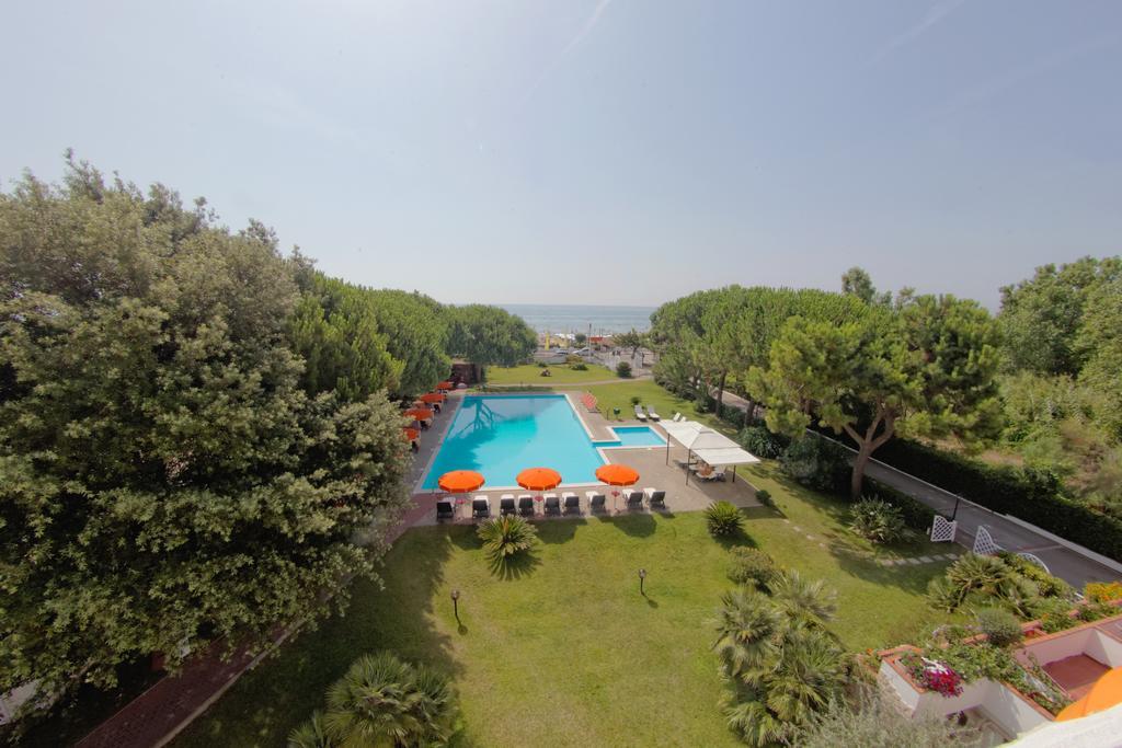 Hotel Capo Circeo Centro Benessere & Padel Сан-Феліче-Чирчео Екстер'єр фото