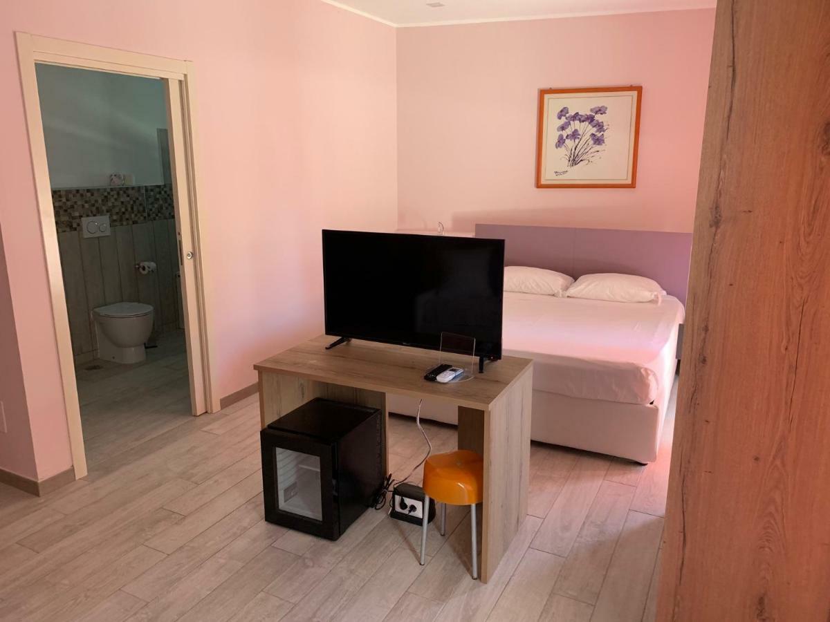 Hotel Capo Circeo Centro Benessere & Padel Сан-Феліче-Чирчео Екстер'єр фото