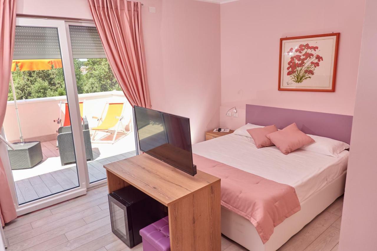 Hotel Capo Circeo Centro Benessere & Padel Сан-Феліче-Чирчео Екстер'єр фото