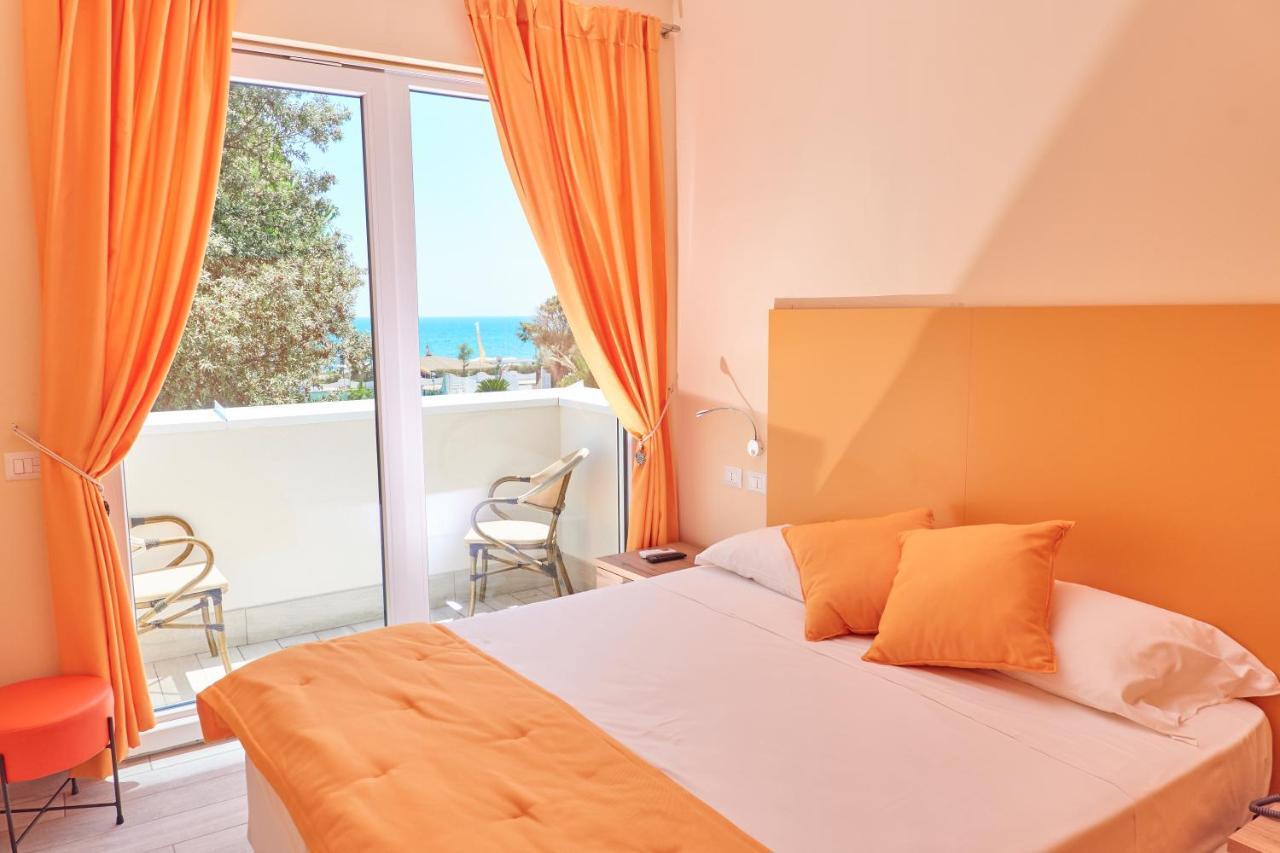 Hotel Capo Circeo Centro Benessere & Padel Сан-Феліче-Чирчео Екстер'єр фото